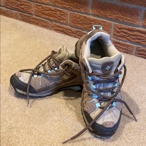 Columbia hiking shoes
